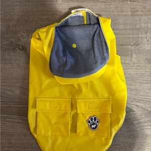 Canada Pooch raincoat size 18